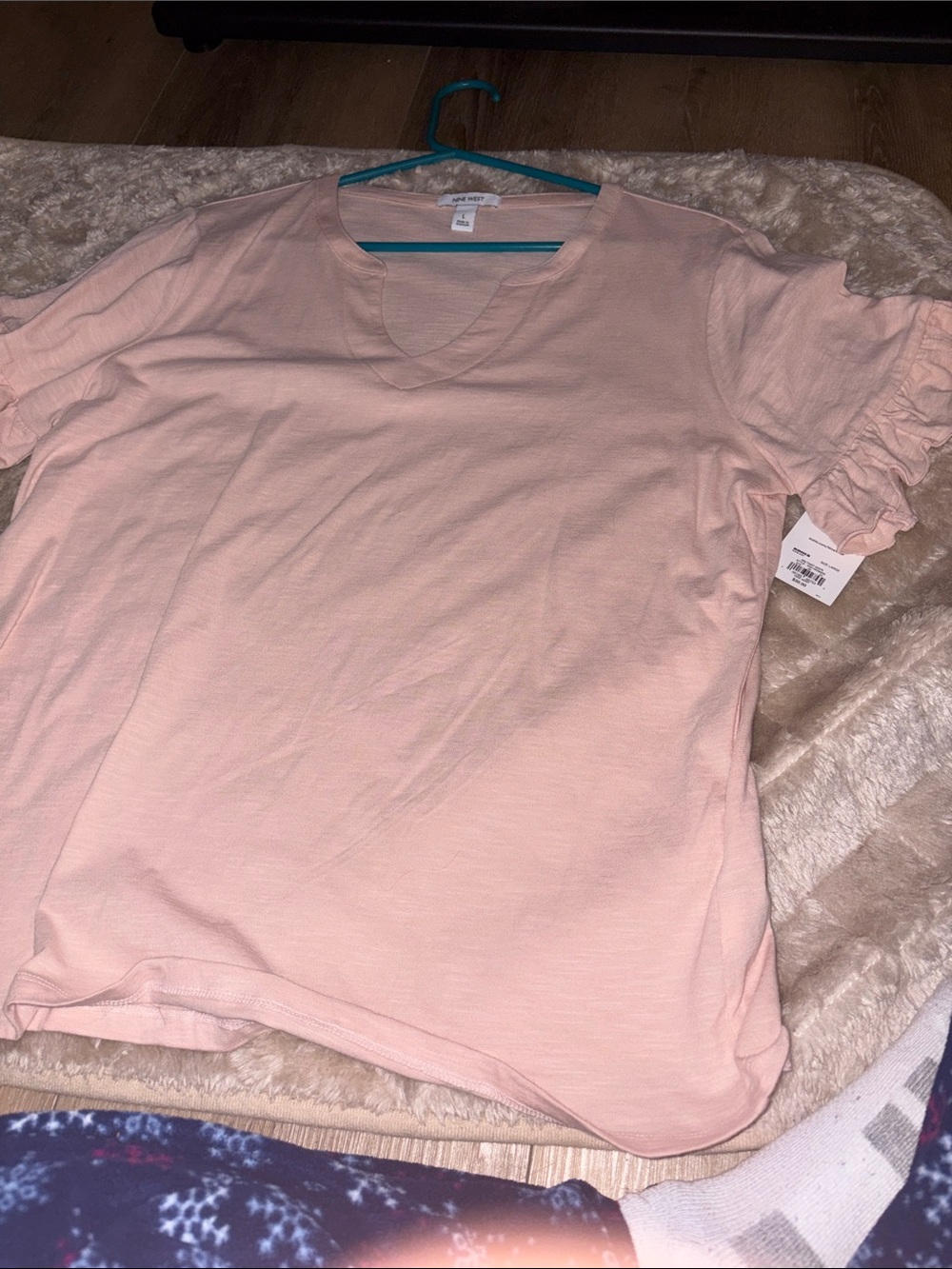Nine West Light Pink V-Neck Short Sleeve Top with Ruffle Cuffs